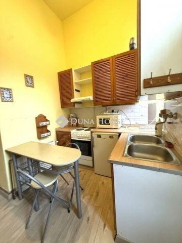 Eladó téglalakás, Budapesten, VII. kerületben 45 M Ft, 1 szobás