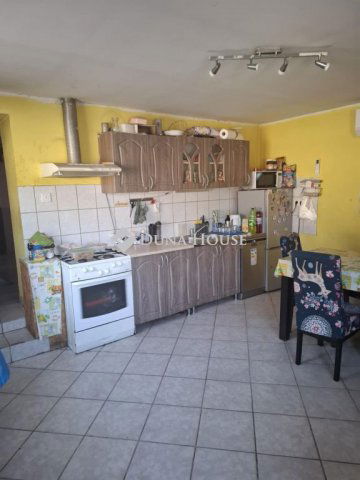Eladó családi ház, Lakitelken 35 M Ft, 4 szobás