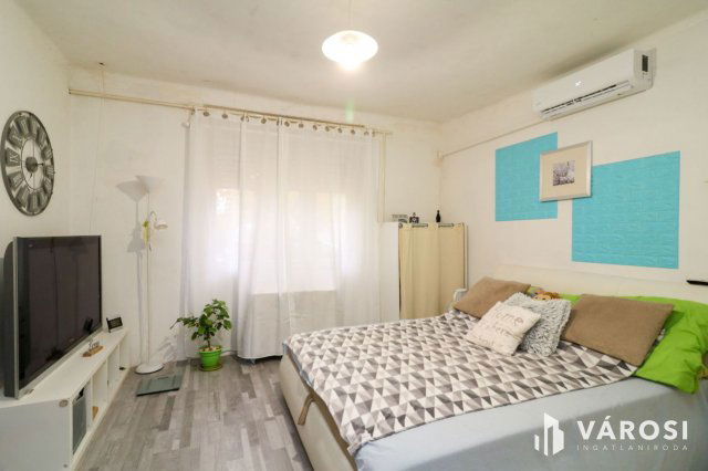 Eladó családi ház, Békéscsabán 21 M Ft, 2 szobás