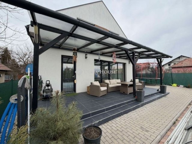 Eladó ikerház, Budapesten, XVI. kerületben 199.9 M Ft, 5 szobás