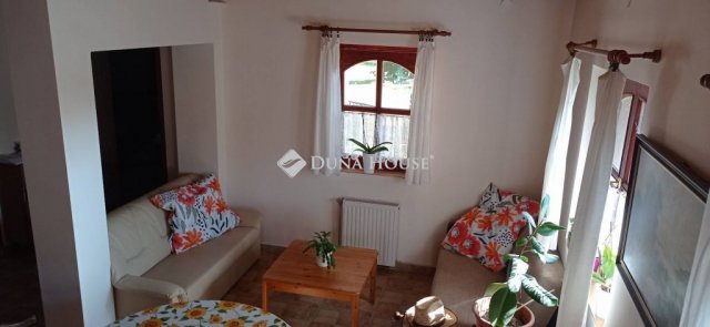 Eladó családi ház, Balatonszabadiban 114.5 M Ft, 6 szobás