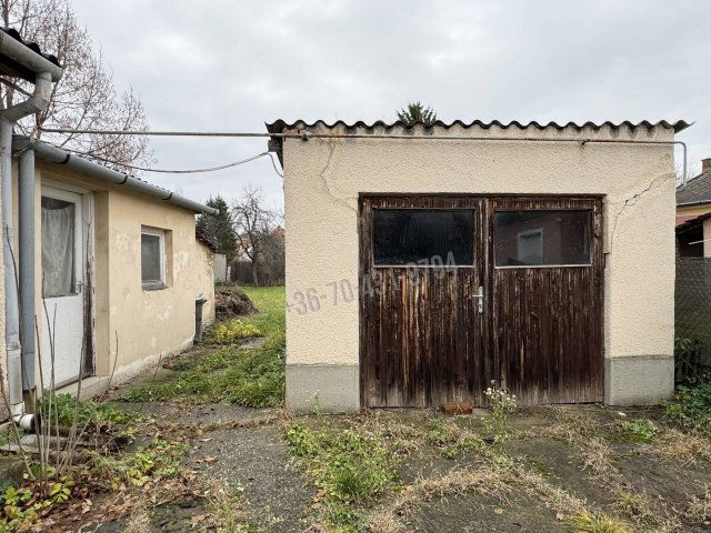 Eladó családi ház, Egerben 34.8 M Ft, 4 szobás