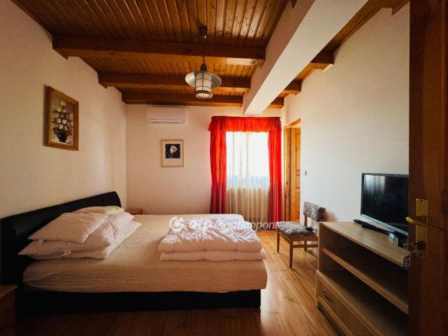 Kiadó nyaraló, Hajdúszoboszlón 1400 E Ft / hó, 10 szobás
