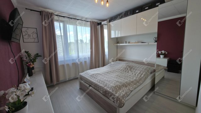 Eladó panellakás, Miskolcon 42.5 M Ft, 3 szobás