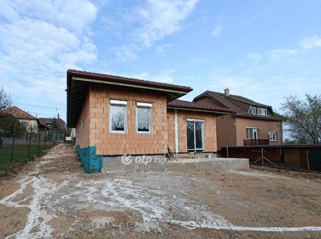 Eladó családi ház, Érden 144.9 M Ft, 4 szobás