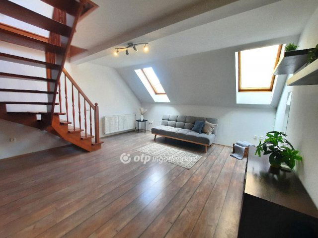 Eladó téglalakás, Szolnokon 53 M Ft, 3+1 szobás