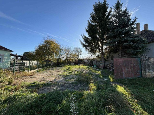 Eladó családi ház, Kimlén 21.5 M Ft, 2 szobás