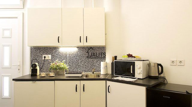 Kiadó téglalakás, albérlet, VI. kerületben, Zichy Jenő utcában