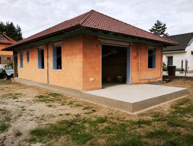 Eladó családi ház, Gödön 138.9 M Ft, 4 szobás