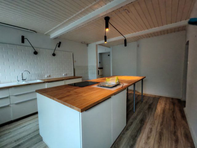 Kiadó ikerház, albérlet, Budapesten, II. kerületben, Turista úton