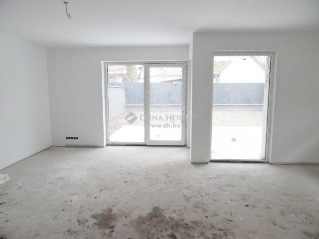 Eladó ikerház, Debrecenben 237 M Ft, 6 szobás