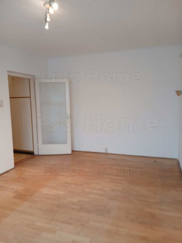 Eladó panellakás, Tatabányán 35.9 M Ft, 2 szobás