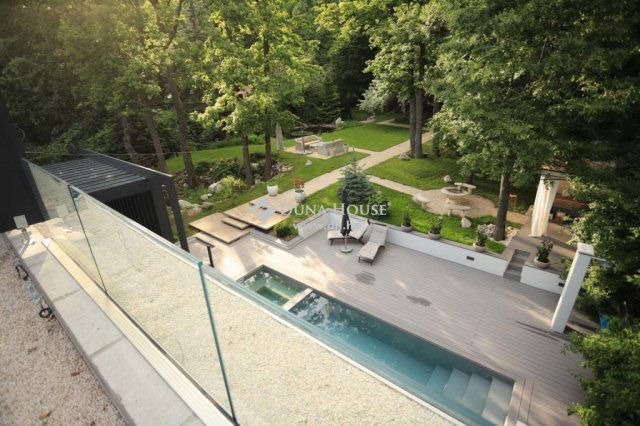 Eladó nyaraló, Pilisszentkereszten 703.8 M Ft, 6 szobás