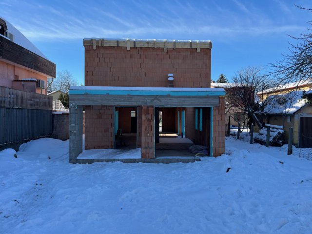 Eladó családi ház, Budapesten, XVI. kerületben 255 M Ft