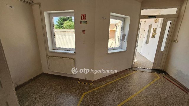 Eladó üzlethelyiség, Győrött 79.9 M Ft / költözzbe.hu