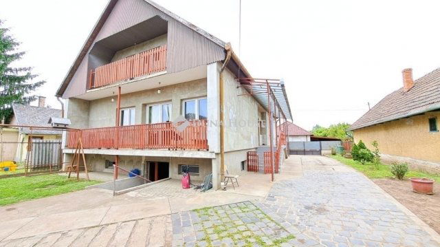 Eladó családi ház, Zsámbokon 59 M Ft, 5 szobás