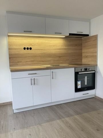 Eladó családi ház, Besnyőn 15.9 M Ft, 1 szobás