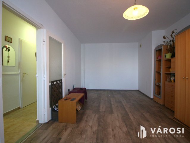 Eladó panellakás, Nagykanizsán 27.7 M Ft, 2+1 szobás