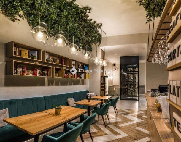 Eladó üzlethelyiség, Budapesten, VII. kerületben 495 M Ft