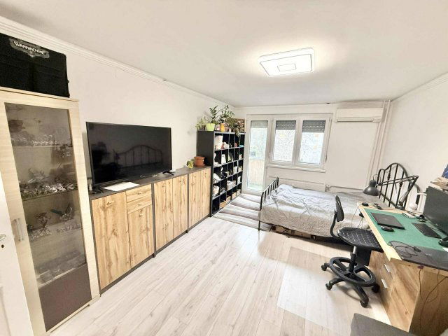 Eladó téglalakás, Pécsett 52.9 M Ft, 2 szobás