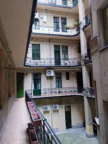 Eladó téglalakás, Budapesten, VIII. kerületben 68 M Ft