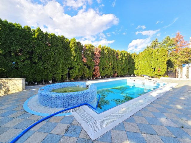 Eladó családi ház, Orfűn 139.5 M Ft, 4 szobás