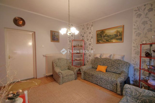 Eladó családi ház, Szombathelyen 69.9 M Ft, 6 szobás