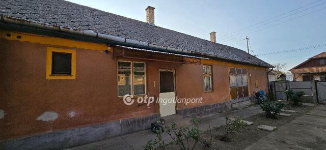 Eladó családi ház, Hajdúhadházon 23.999 M Ft, 3 szobás