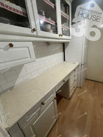 Eladó téglalakás, Kecskeméten 49.9 M Ft, 3 szobás