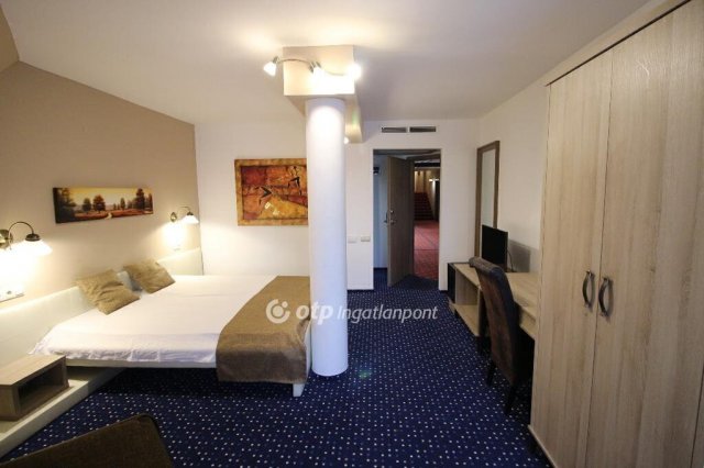 Eladó hotel, Velencén 990 M Ft / költözzbe.hu