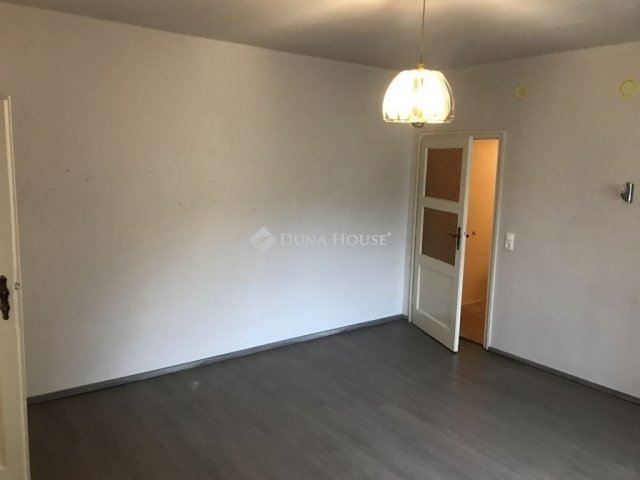 Eladó téglalakás, Bodajkon 29.9 M Ft, 2 szobás