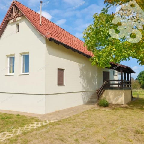 Eladó családi ház, Fülöpjakabon 35 M Ft, 2 szobás