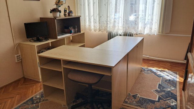 Kiadó iroda, Szolnokon 100 E Ft / hó, 2+1 szobás