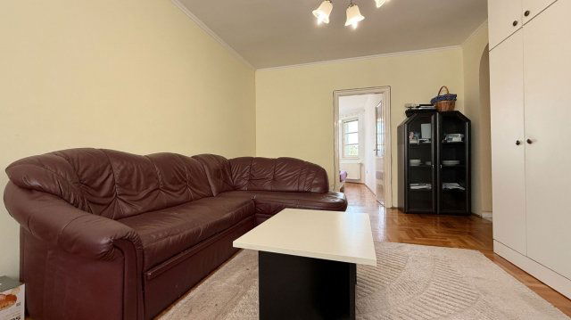 Kiadó téglalakás, albérlet, Debrecenben 260 E Ft / hó, 3 szobás