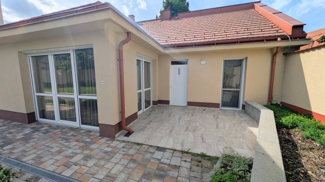 Kiadó téglalakás, albérlet, Kecskeméten 250 E Ft / hó