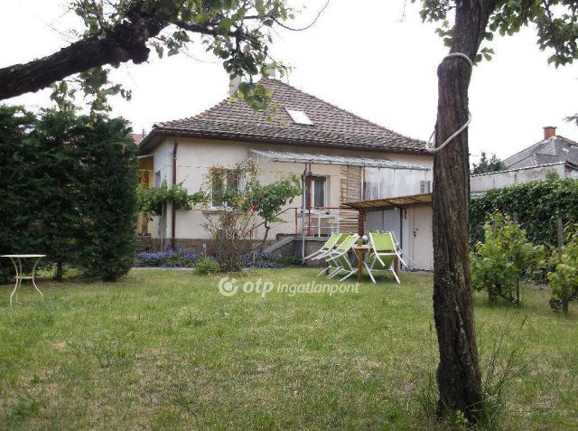 Eladó családi ház, Gyöngyösön 79.9 M Ft, 4 szobás