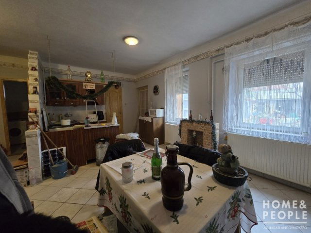 Eladó családi ház, Hódmezővásárhelyen 42.9 M Ft, 2+1 szobás