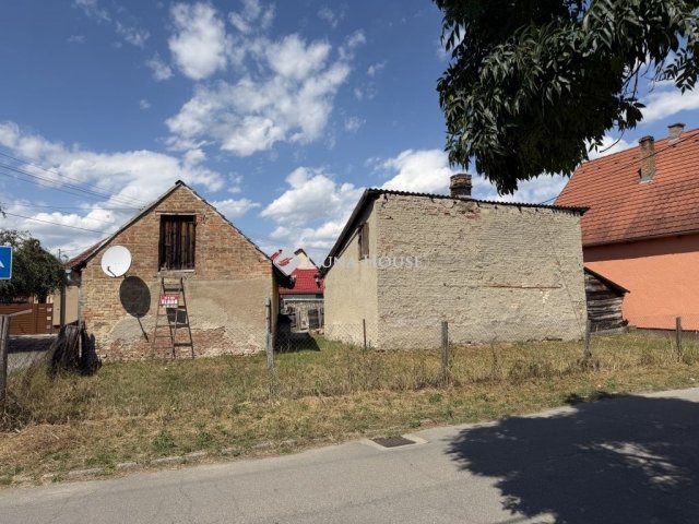 Eladó családi ház, Szigetváron 12.5 M Ft, 2 szobás