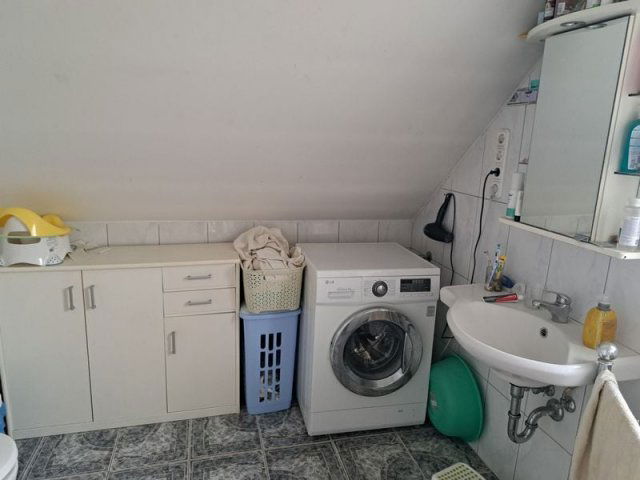 Eladó családi ház, Érden 99.9 M Ft, 6 szobás