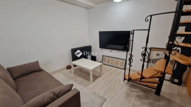 Eladó téglalakás, Budapesten, V. kerületben 79.9 M Ft, 3 szobás
