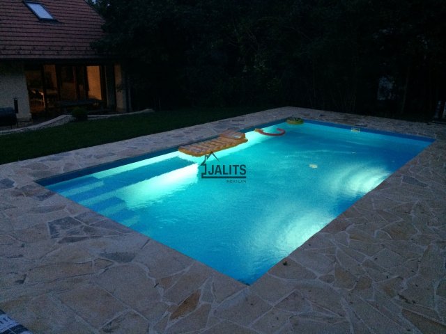 Kiadó családi ház, albérlet, Budapesten, III. kerületben