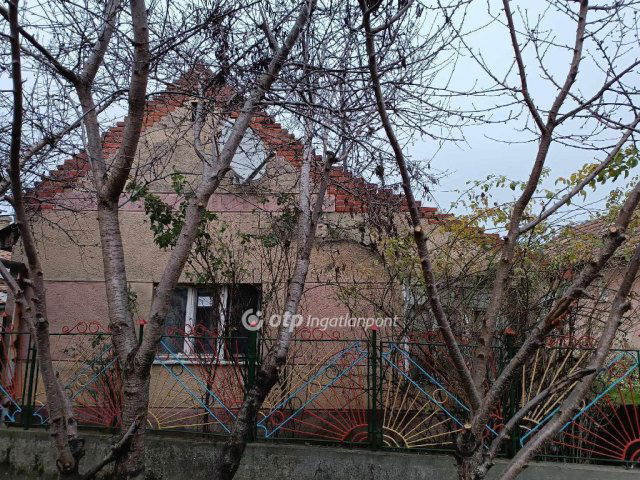 Eladó családi ház, Hajdúböszörményen 19.5 M Ft, 2+1 szobás