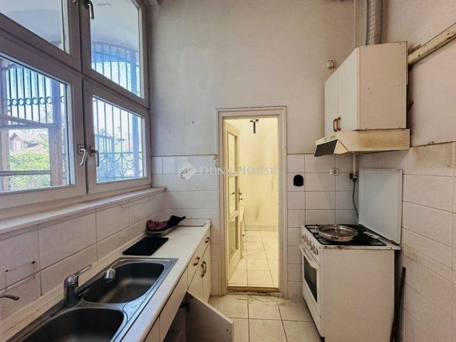 Eladó téglalakás, Szegeden 79.9 M Ft, 3+2 szobás