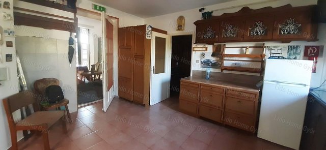 Eladó téglalakás, Győrladaméren 70 M Ft, 4 szobás