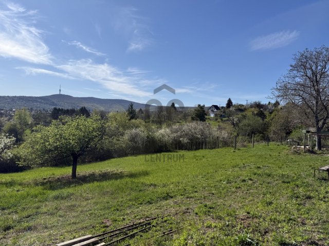 Eladó telek, Pécsett, Mélyút dűlőn 3.5 M Ft