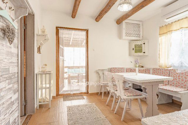 Eladó nyaraló, Mezőkövesden 35 M Ft, 2 szobás