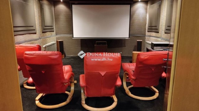 Eladó családi ház, Esztergomban 199 M Ft, 4 szobás