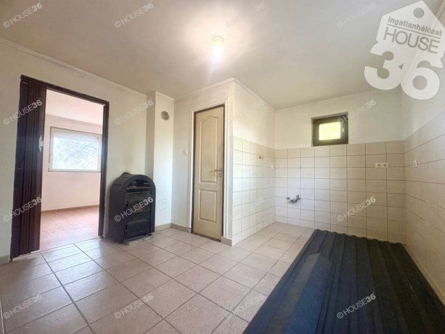 Eladó családi ház, Kerekegyházán 20.9 M Ft, 2 szobás