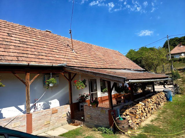 Eladó családi ház, Acsában 44.5 M Ft, 2 szobás