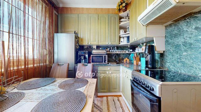 Eladó panellakás, Nyíregyházán 38 M Ft, 2 szobás